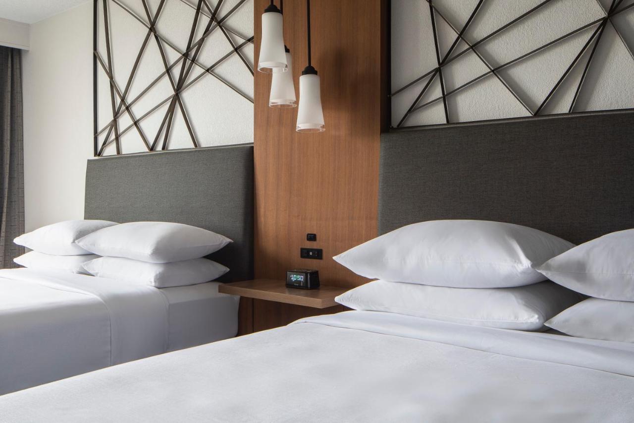 Houston Marriott South At Hobby Airport Hotel Bagian luar foto