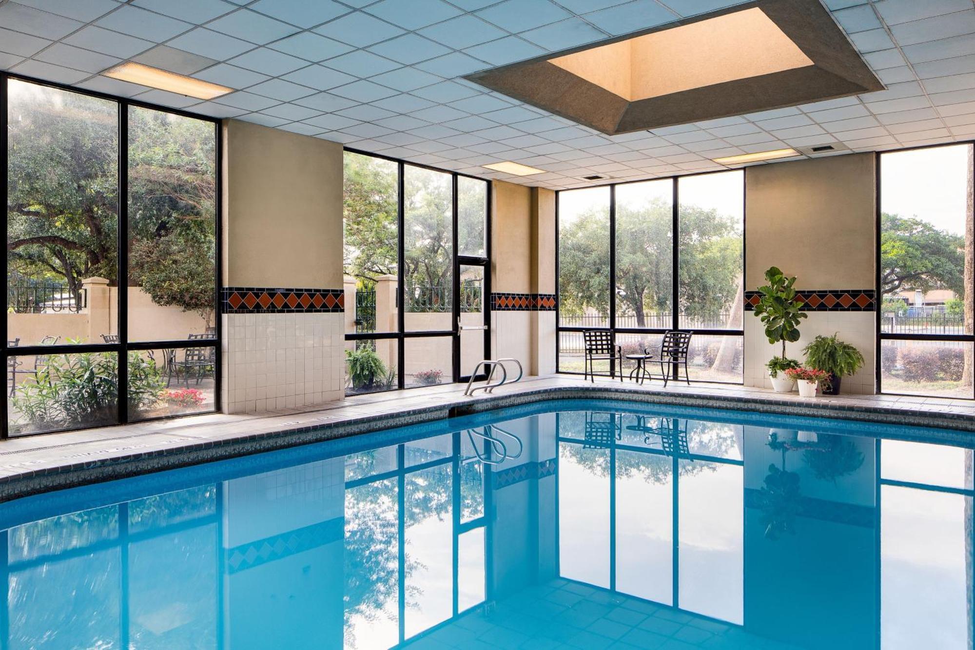 Houston Marriott South At Hobby Airport Hotel Bagian luar foto